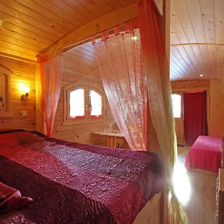 Roulotte Spacieuse Au Cœur D'ecouves - Animaux Acceptés - Fr-1-497-130 * Ecouves