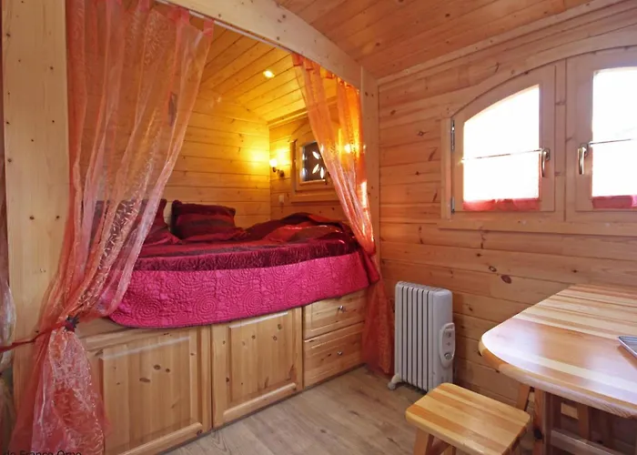 Roulotte Spacieuse Au Coeur D'ecouves - Animaux Acceptes - Fr-1-497-130