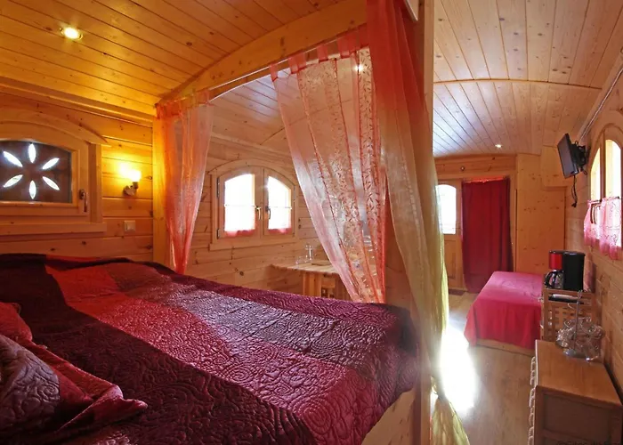 Roulotte Spacieuse Au Coeur D'ecouves - Animaux Acceptes - Fr-1-497-130 * Ecouves